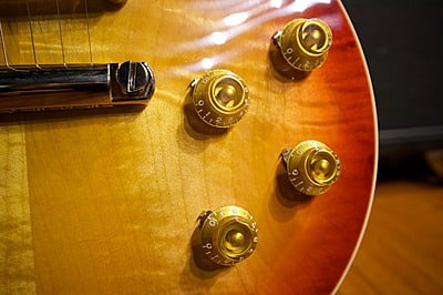 Gibson standard đỏ gụ