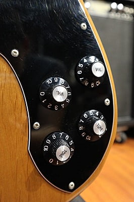 Fender telecaster deluxe