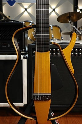 Yamaha SLG 130LAB