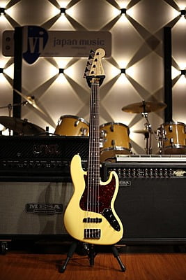 Fender deluxe active jazz bass