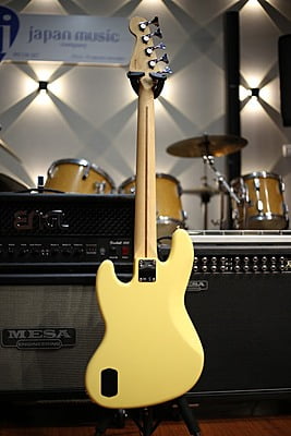 Fender deluxe active jazz bass