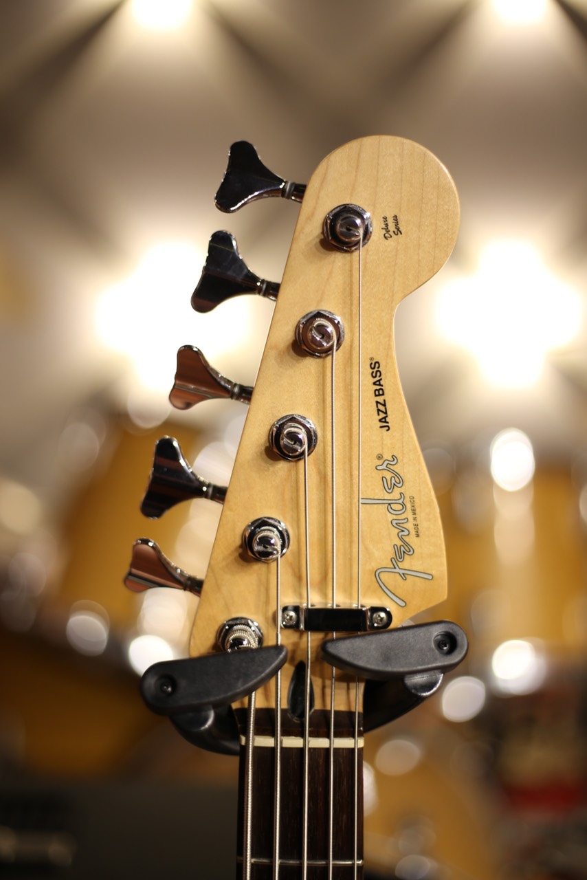Fender deluxe active jazz bass