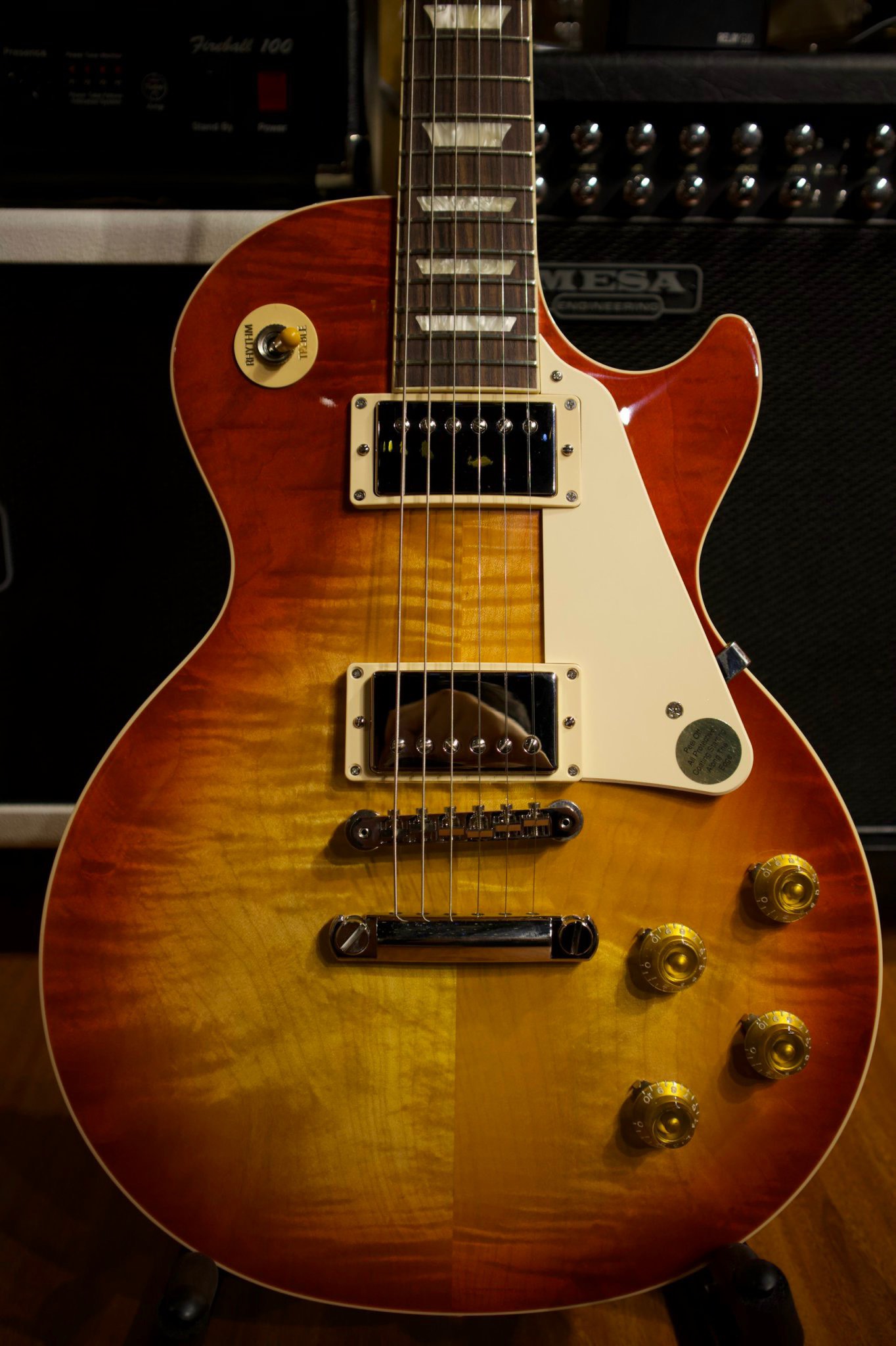 Gibson standard đỏ gụ