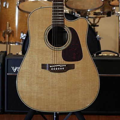 Takamine P5DC