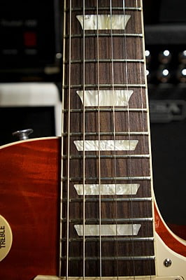 Gibson standard đỏ gụ