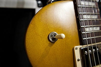 Gibson Tribute Vàng