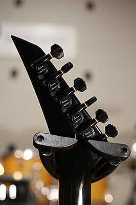 ESP E-II Arrow Đuôi Cá Đen