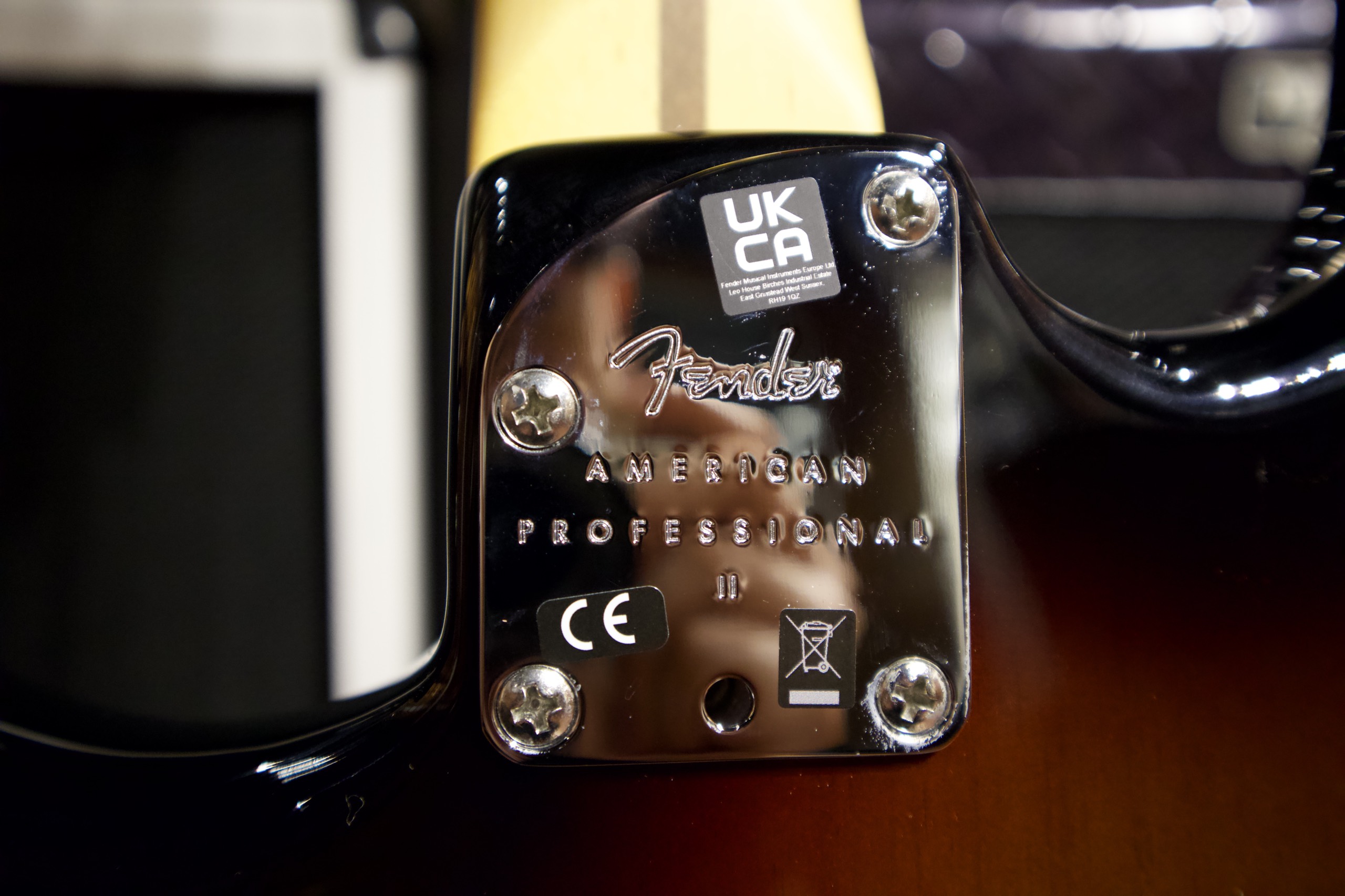 American Professional II Stratocaster (3-Color Sunburst/Maple