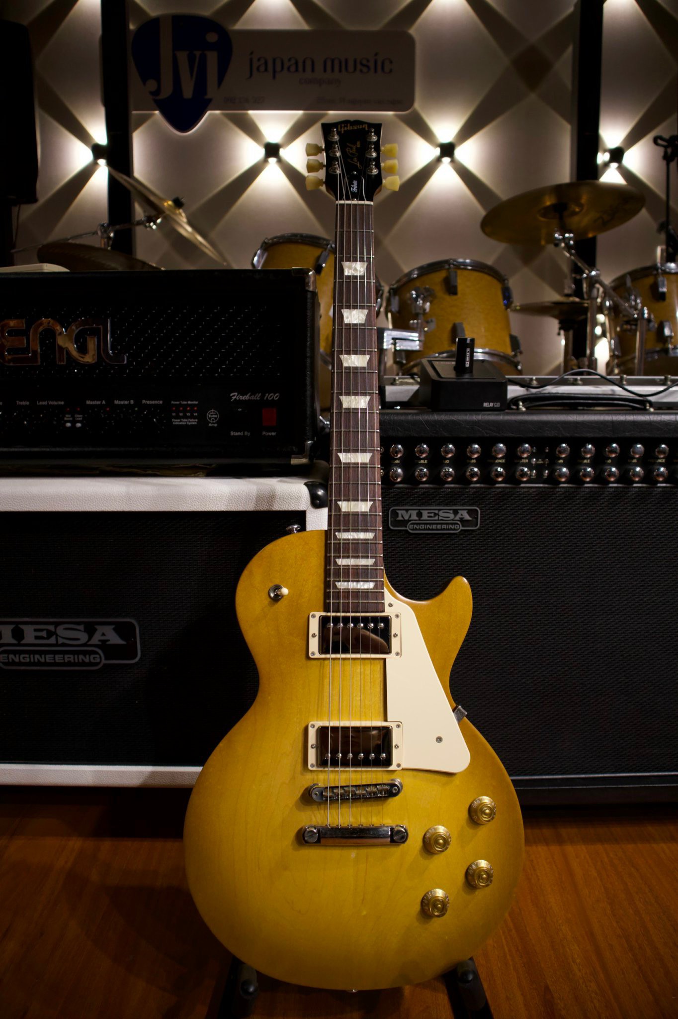 Gibson Tribute Vàng