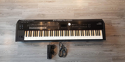 Roland RD 2000