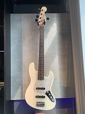 Fender Jazz Bass 5 Strings