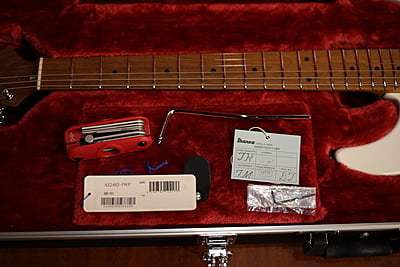 Ibanez az2402 Prestige trắng 2021