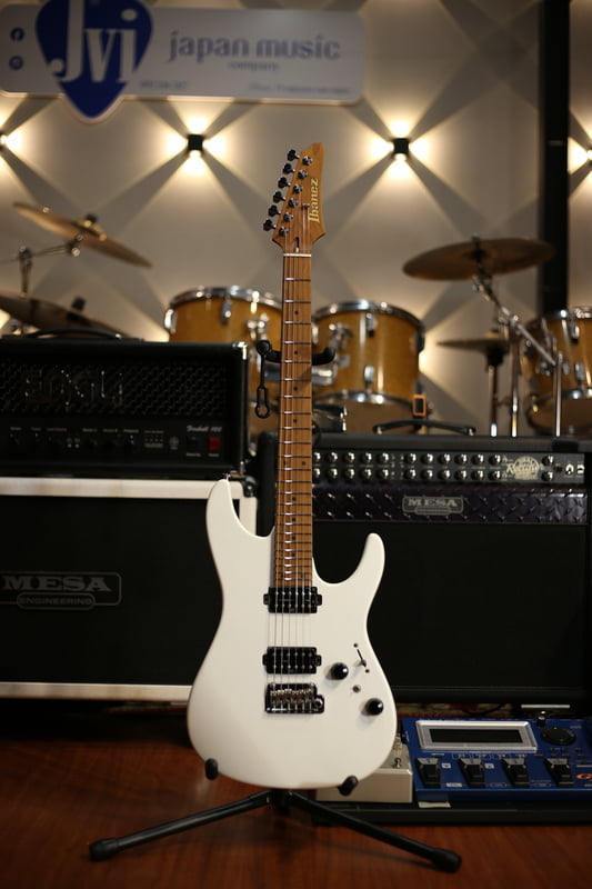 Ibanez az2402 Prestige trắng 2021