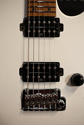 Ibanez az2402 Prestige trắng 2021
