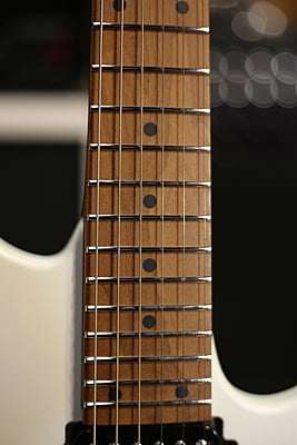 Ibanez az2402 Prestige trắng 2021