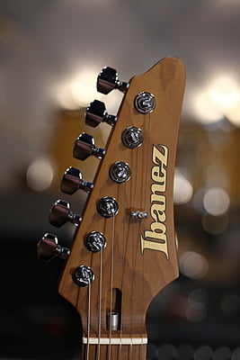 Ibanez az2402 Prestige trắng 2021