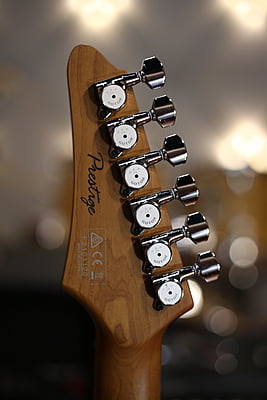 Ibanez az2402 Prestige trắng 2021