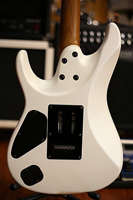 Ibanez az2402 Prestige trắng 2021