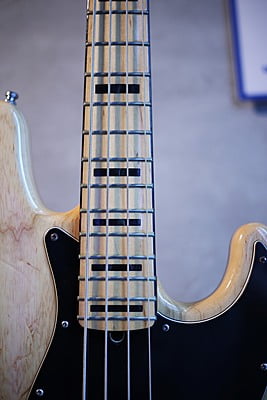 Fender deluxe active jazz bass / made in usa Fender deluxe active jazz bass / made in usa