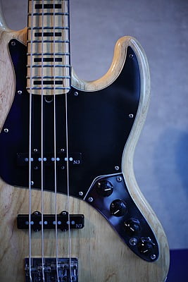 Fender deluxe active jazz bass / made in usa Fender deluxe active jazz bass / made in usa