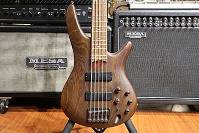 Bass Ibanez SR635