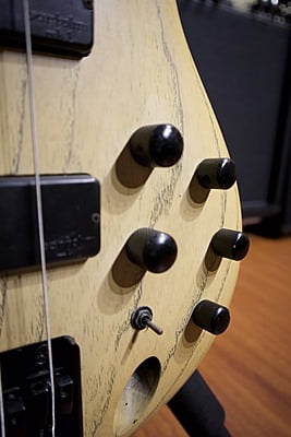 Bass Ibanez SR630