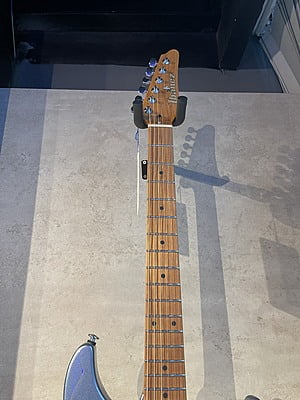 Ibanez az2204icm