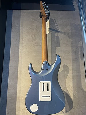 Ibanez az2204icm