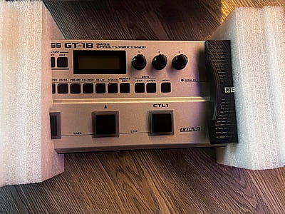 Boss gt-1B