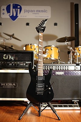 Jackson soloist black