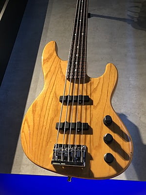 Fender USA Jazz Bass Plus V NAT RN