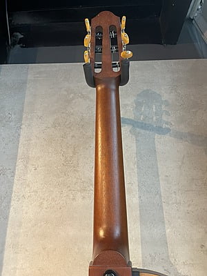 YAMAHA SLG200N