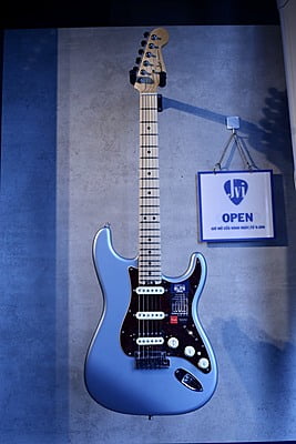 Fender American Elite Stratocaster HSS Shawbucker
