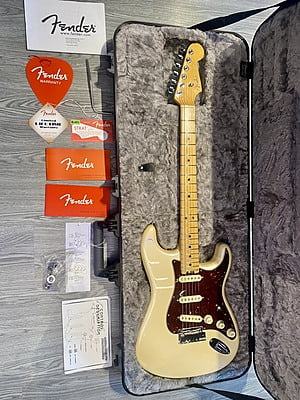 Fender Elite olympic white Sss - made in usa Fender Elite olympic white Sss - made in usa