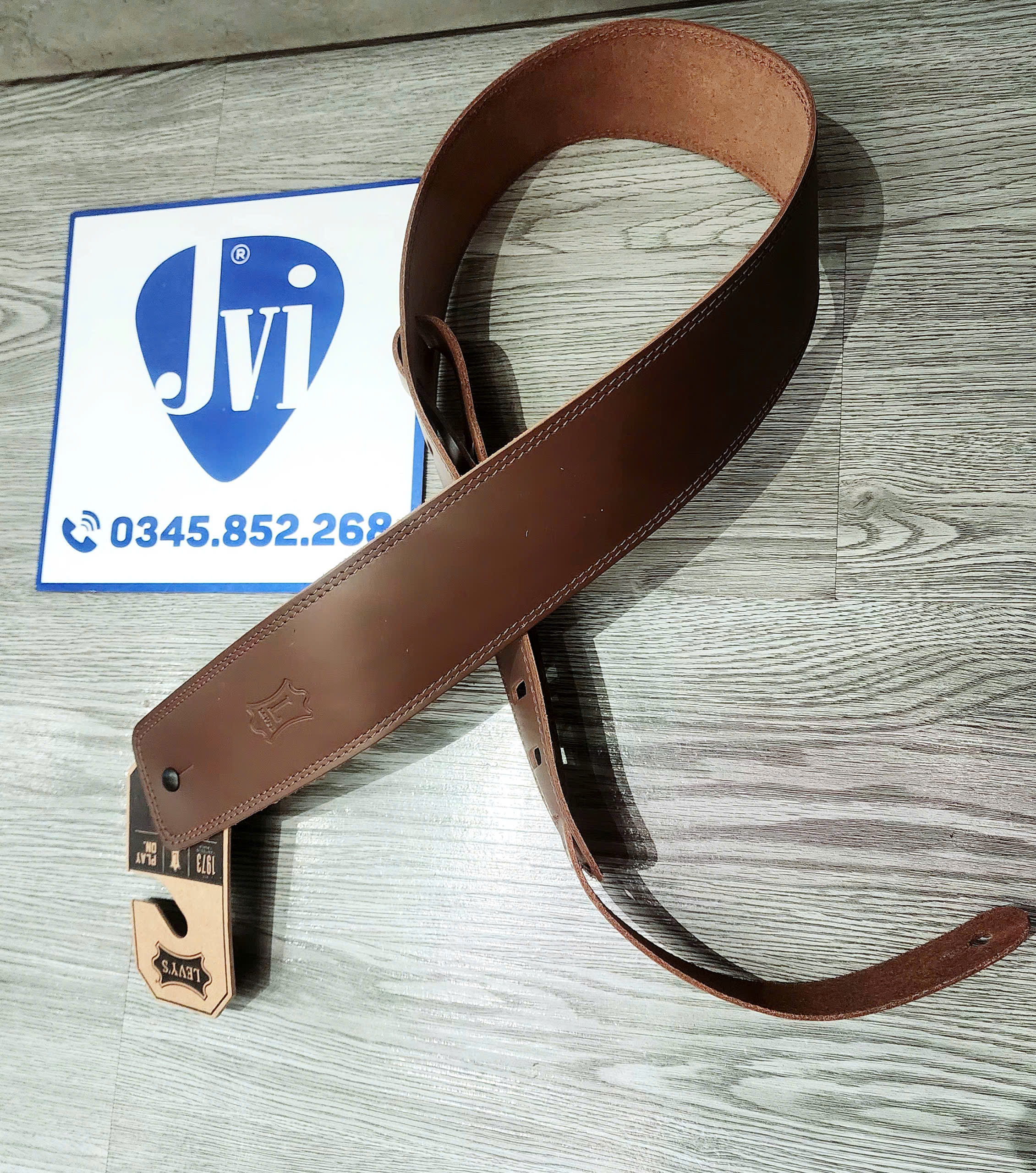 levy's DM1BRN strap